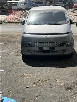 هیوندای ستاریا